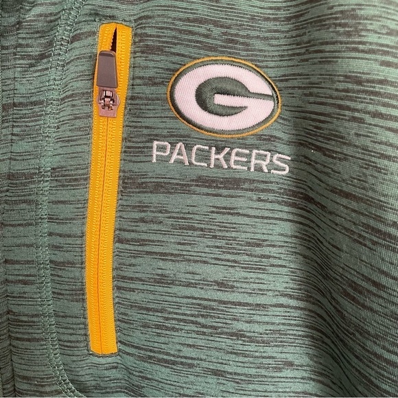 Green Bay Packers | Full Zip Sherpa Lined Green & Gold Jacket - Picture 5 of 10